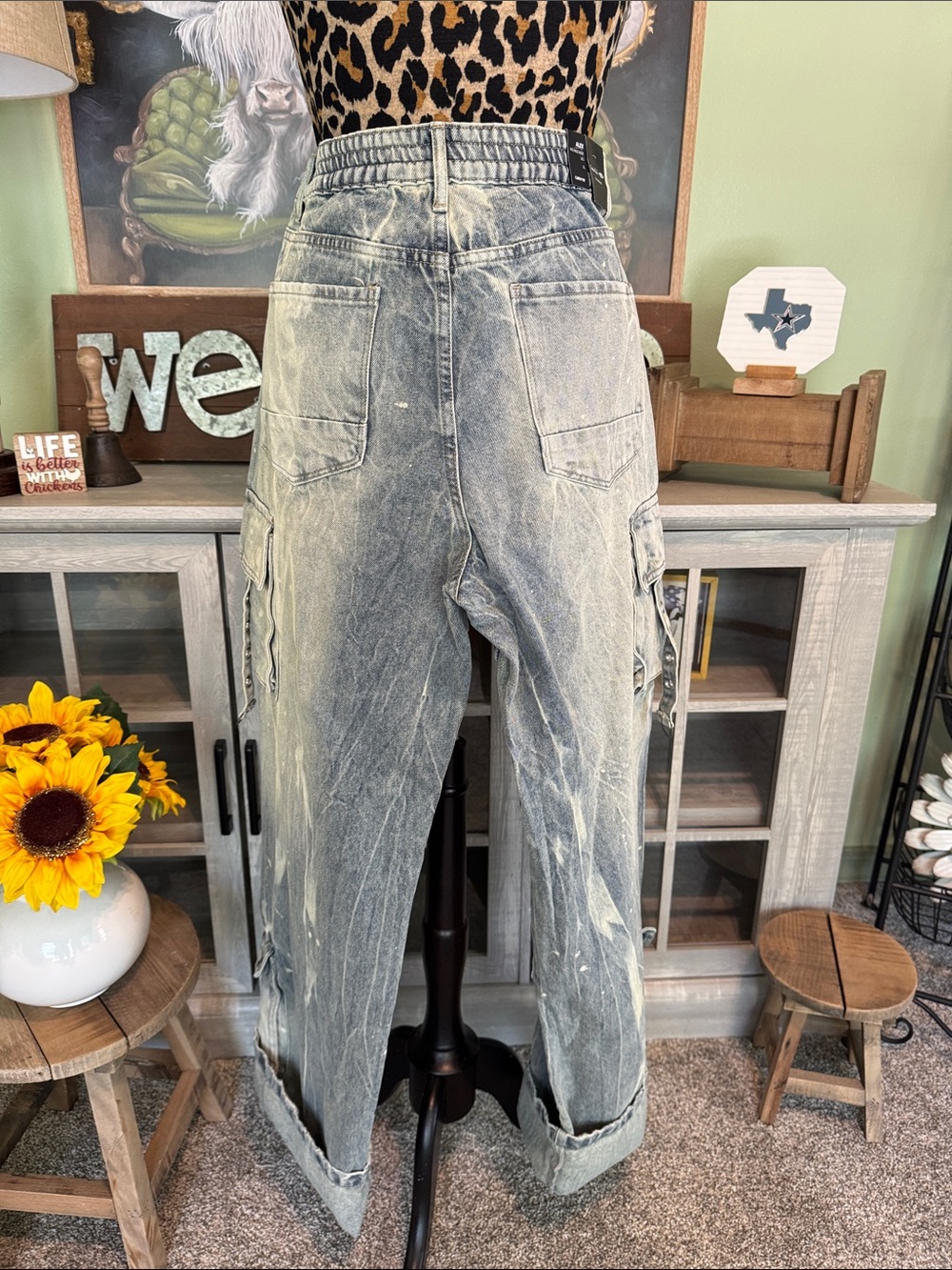 Smoke RIse RED Embroidered Acid-Wash Curvy Cargo Jeans in Blue NWT  Sz XL - Picture 4 of 14